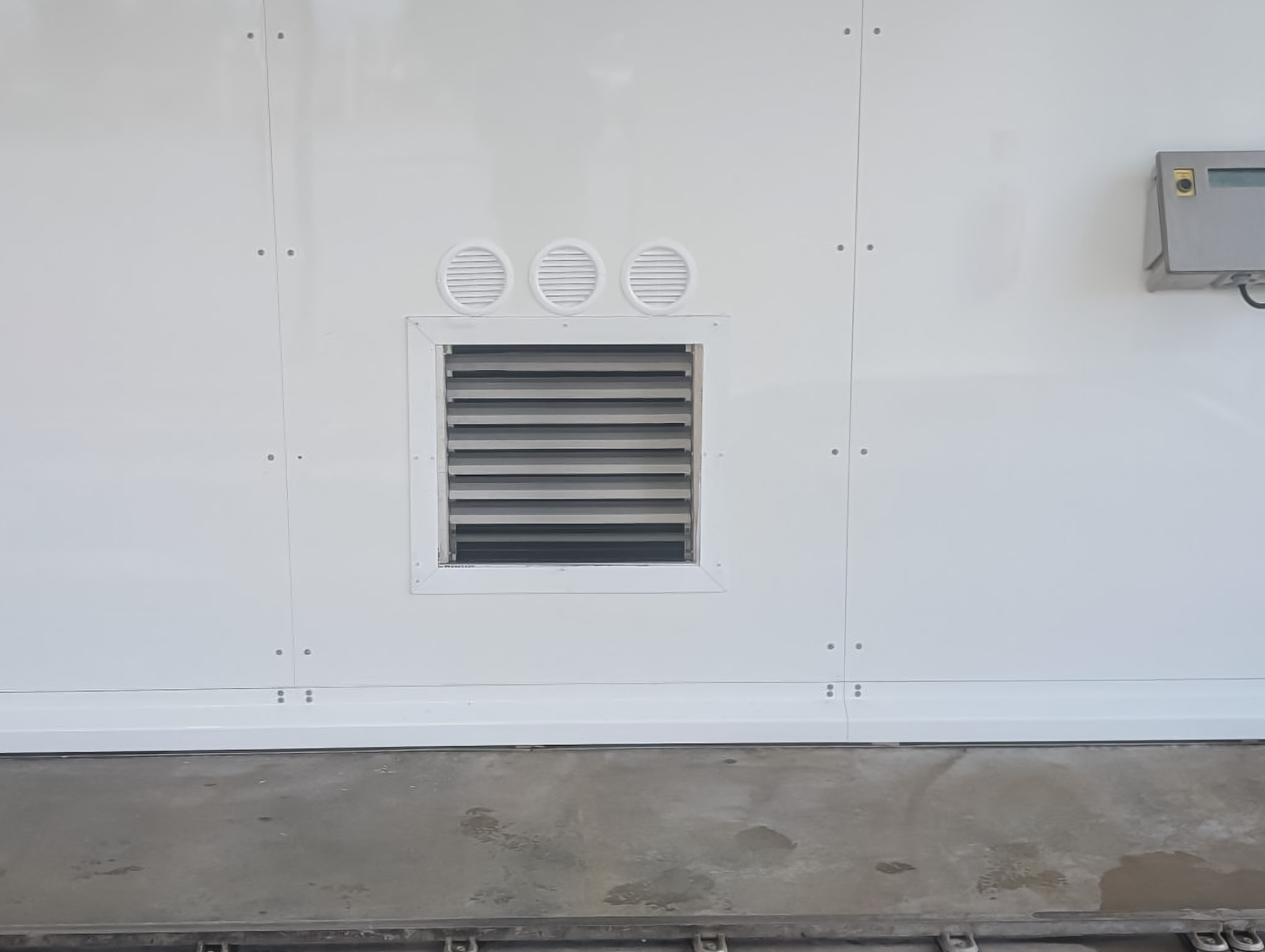 ATDX ferdig installert i en av bilvaskehallene